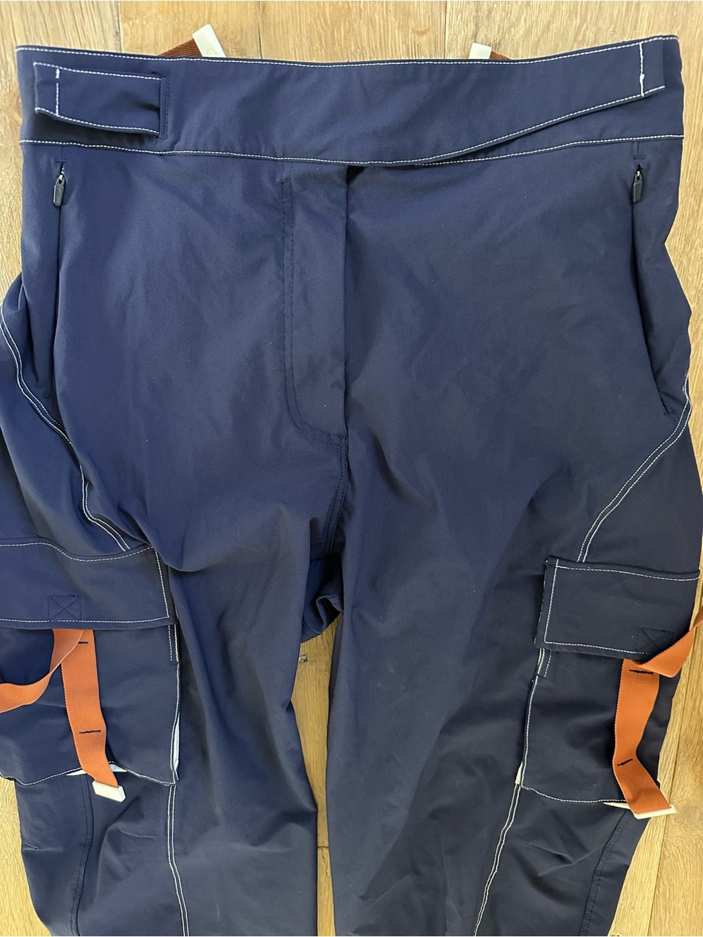 Like New Seniq Trailmix Hiking Pant size Medium - Picture 3 of 8